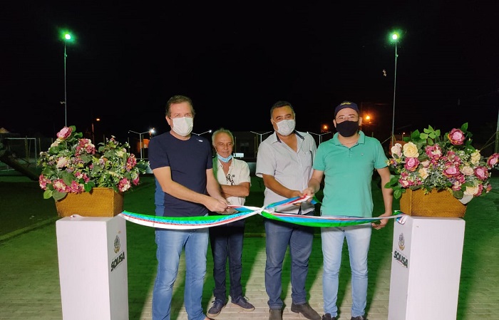 Prefeitura de Sousa inaugura moderna praça nos Residenciais Silvana Braga I e II